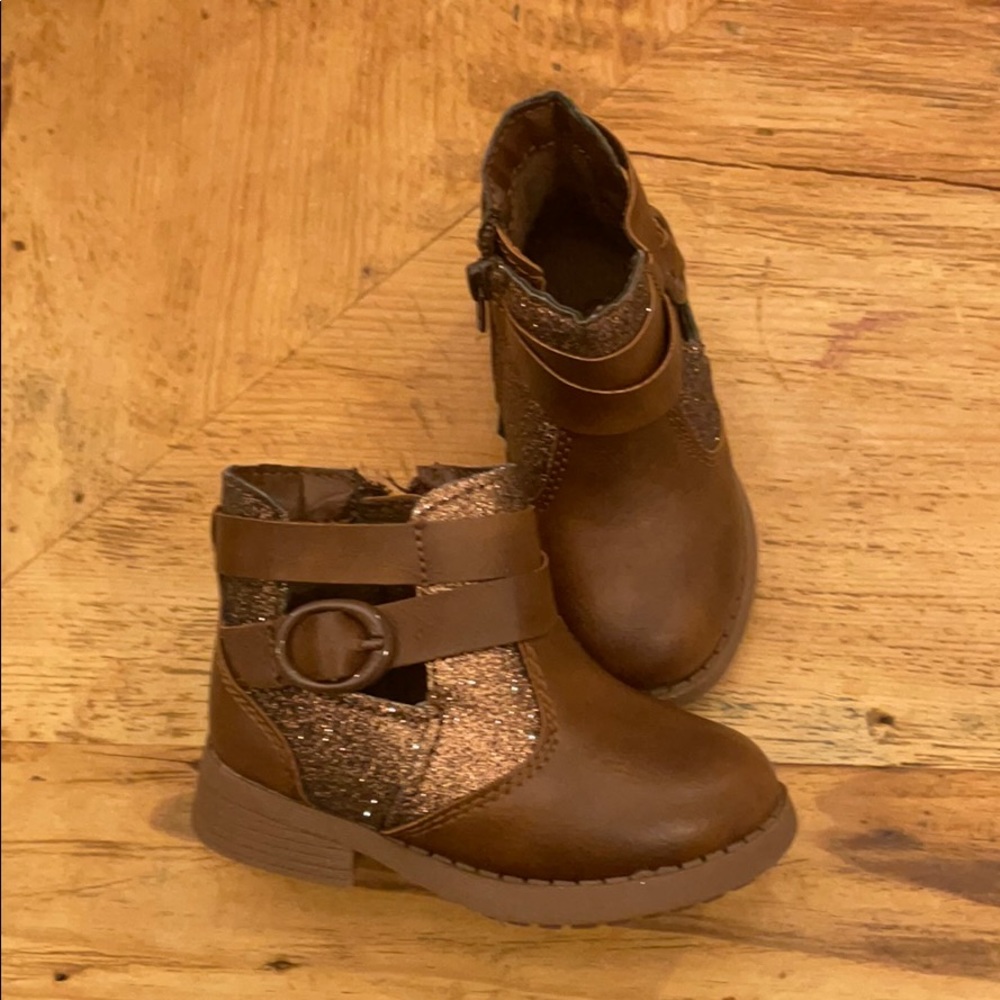 Brand new toddler girl brown boots size 5